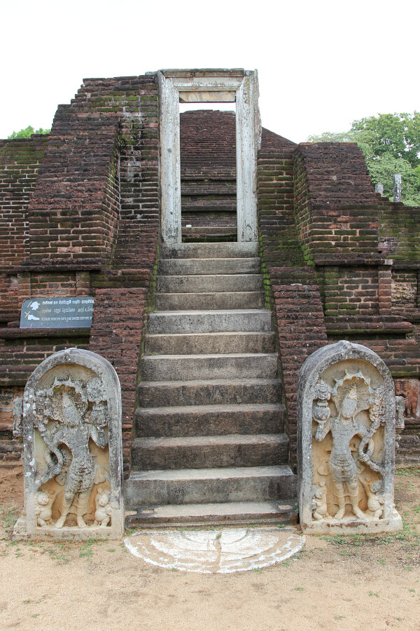 Menik Vehera