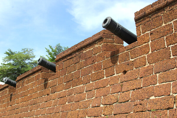 A Famosa Cannons