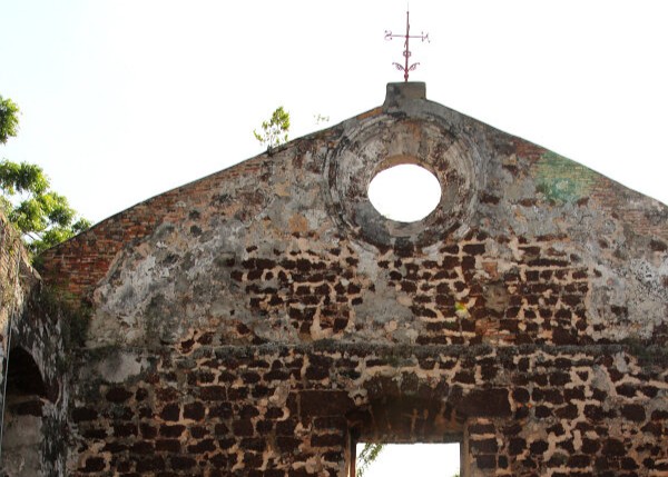 St. Paul`s Church Interior