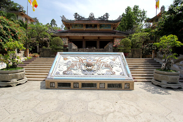 Long Son Temple