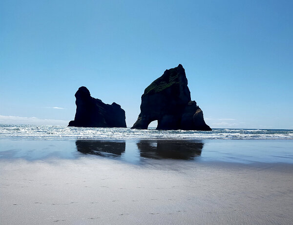 Wharariki Beach